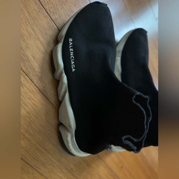 Balenciga Sneakers - Picture 4 of 8